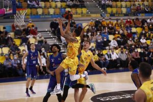 San Pablo vence Gran Canaria