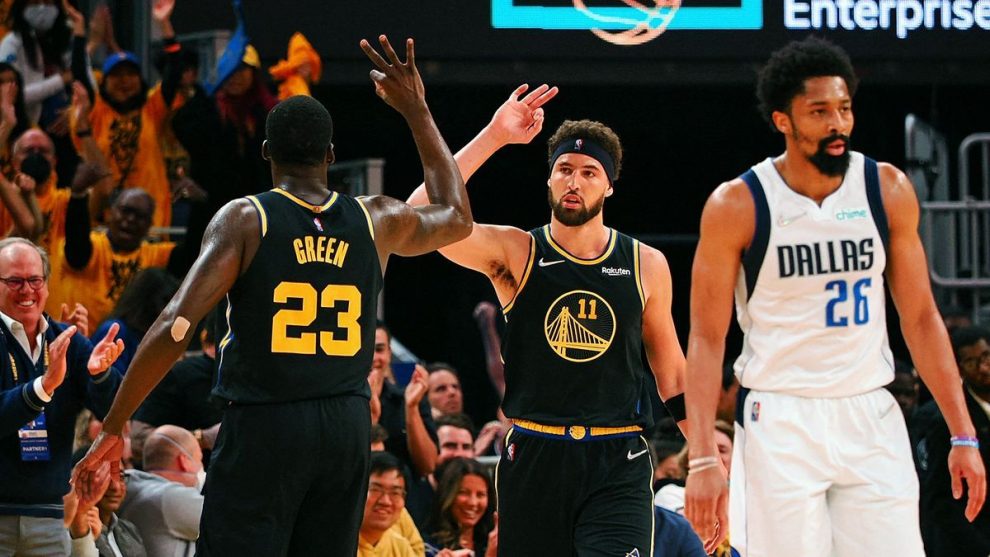Warriors eliminan Mavericks