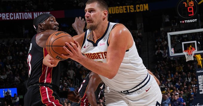 jokic triple doble victoria