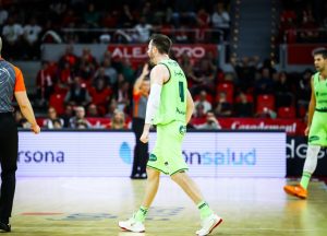 unicaja triple imponerse zaragoza
