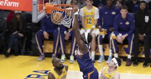 lakers caen phoenix suns