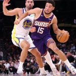 Booker firma 43 puntos y hunde a unos Warriors que todavía no conocen la victoria (131-122)
