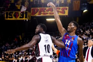Milano sufre ganar Barcelona