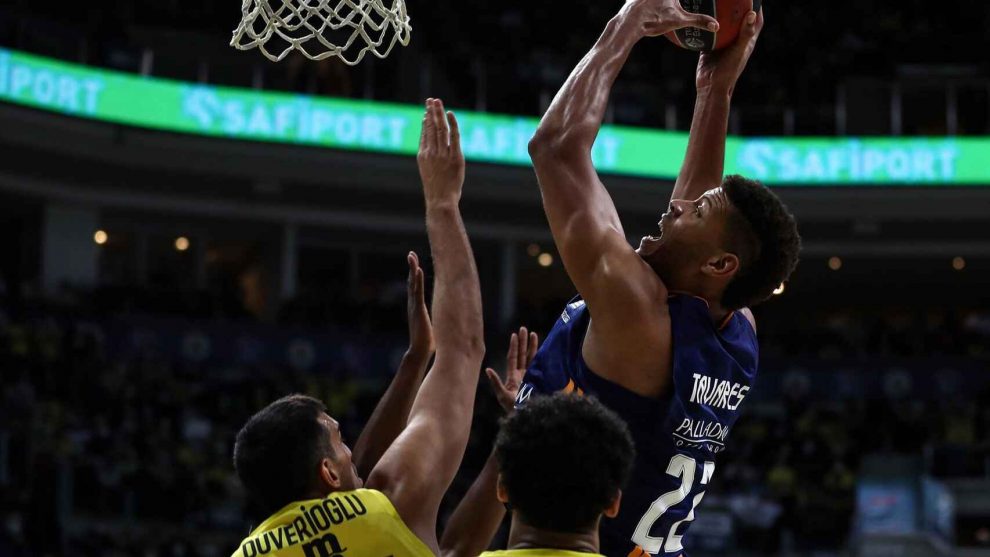 Fenerbahçe arrolla Real Madrid