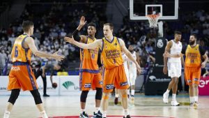 Real Madrid cae Valencia