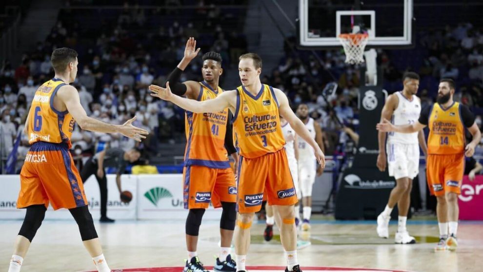 Real Madrid cae Valencia