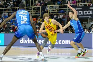 Barcelona gana Fuenla