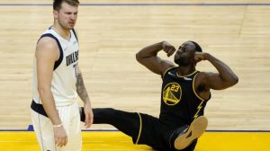 Warriors remontan Mavericks